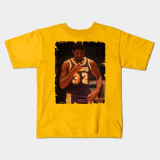 Magic Johnson - Vintage Design Of Basketball Kids T-Shirt